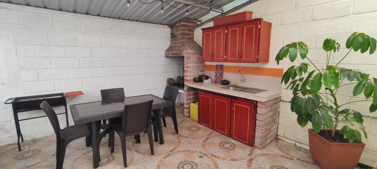 Elegante Apartamento Con Vistas Al Volcan Tungurahua Baños Zewnętrze zdjęcie